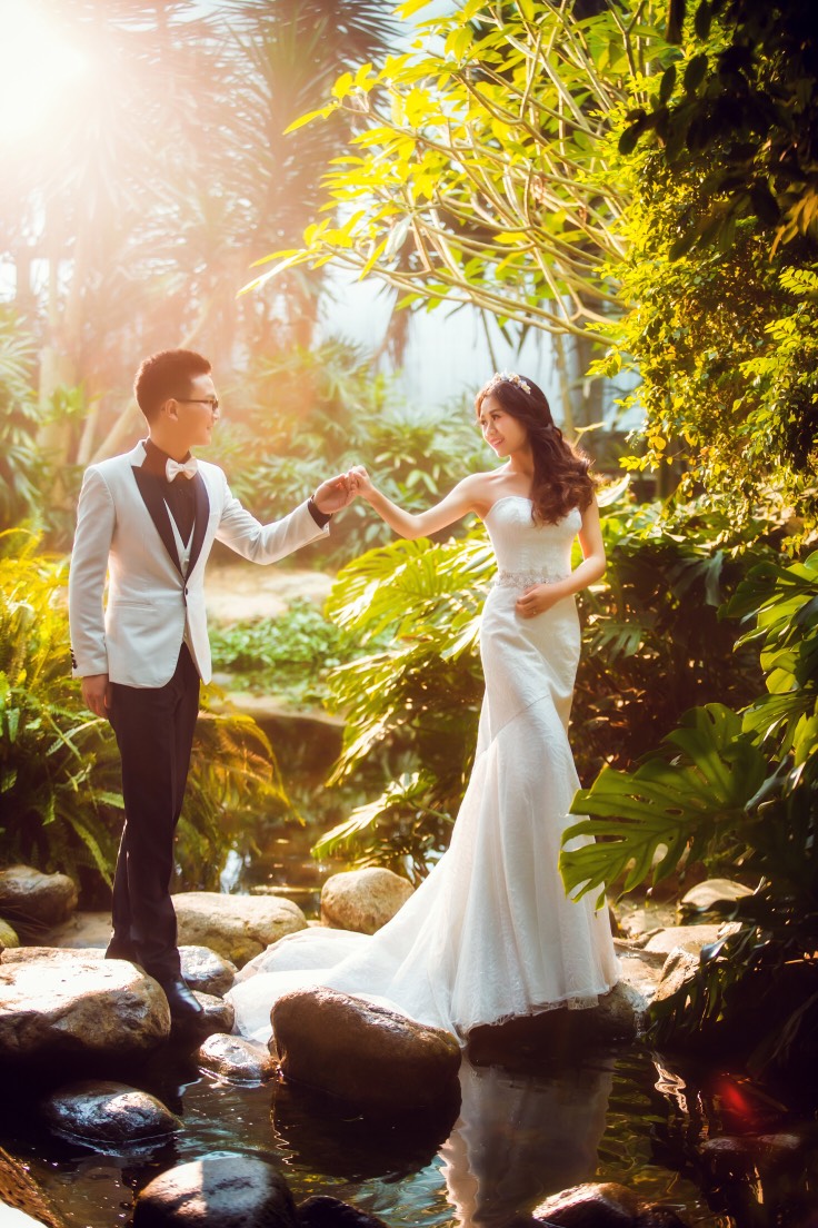 等了三个月的婚纱照终于拿到啦 慢慢备婚中