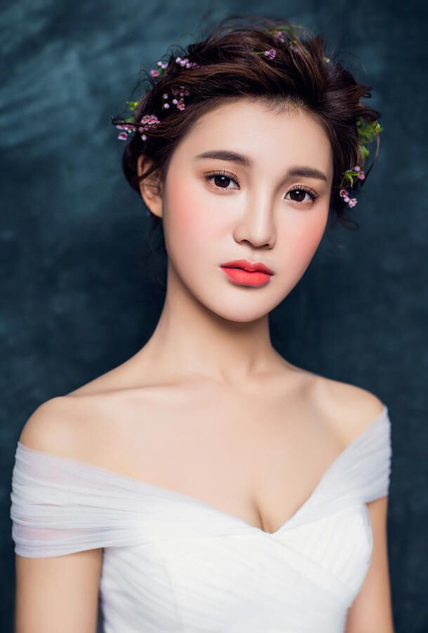 比尔高端美妆造型礼服馆