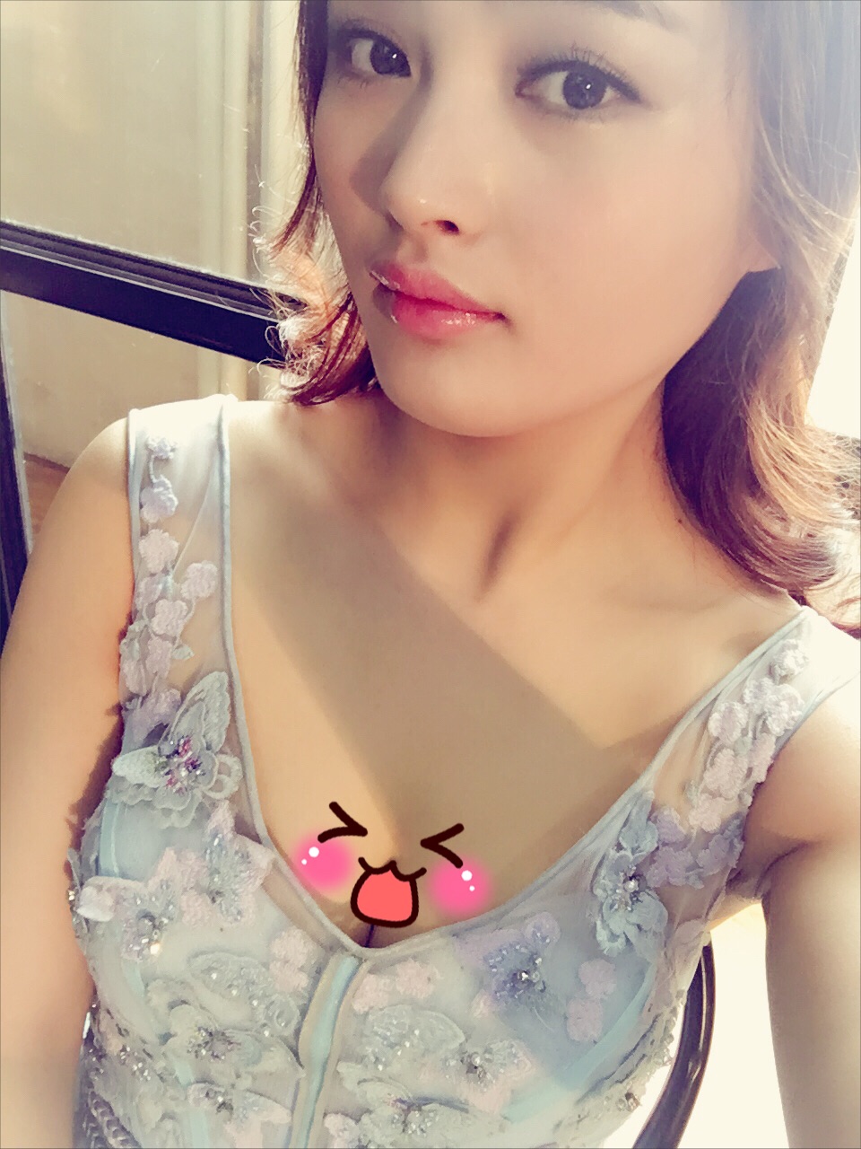 昨天刚在太郎花子拍的婚纱照，不知道出来咋样。