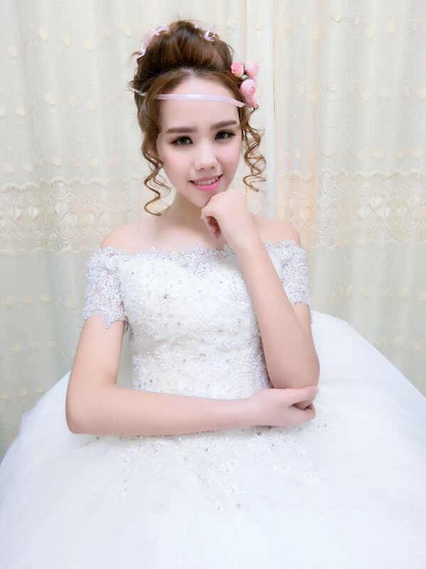 晒晒我的试妆和定的婚纱，觉得挺适合自己的