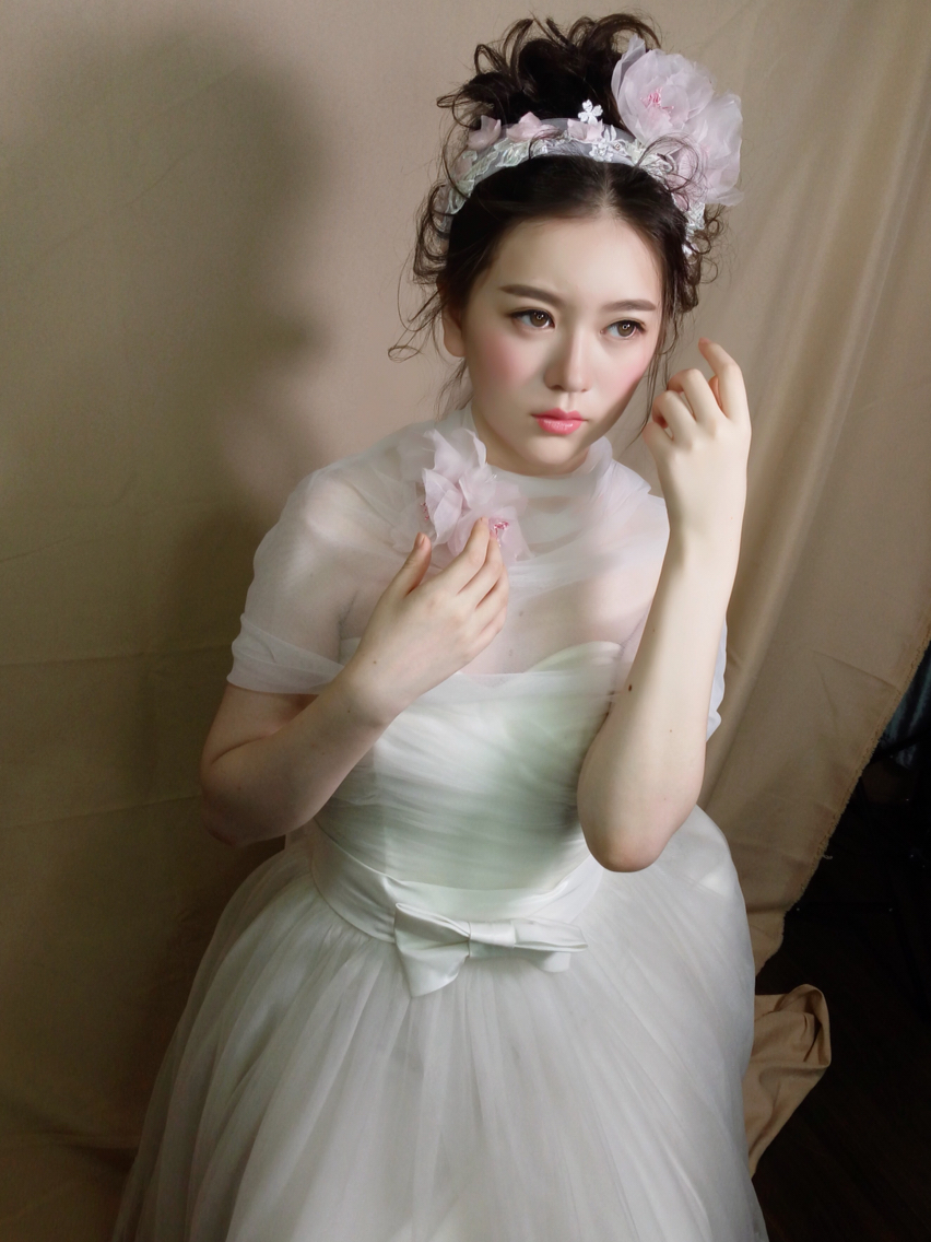 彩妆造型师权玥