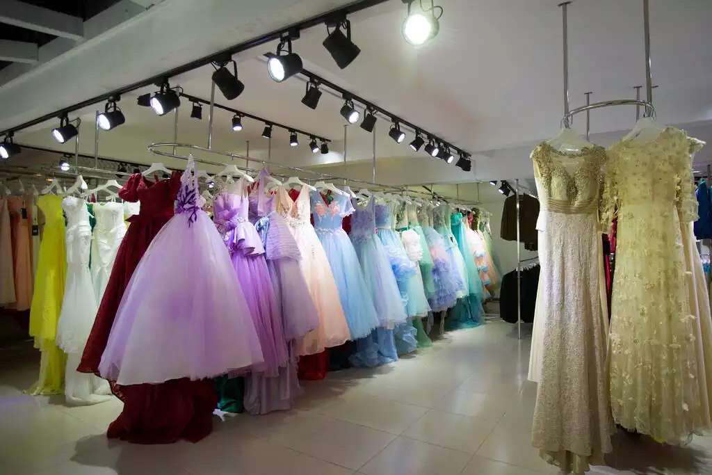 罗曼蒂克婚纱摄影(会展店)