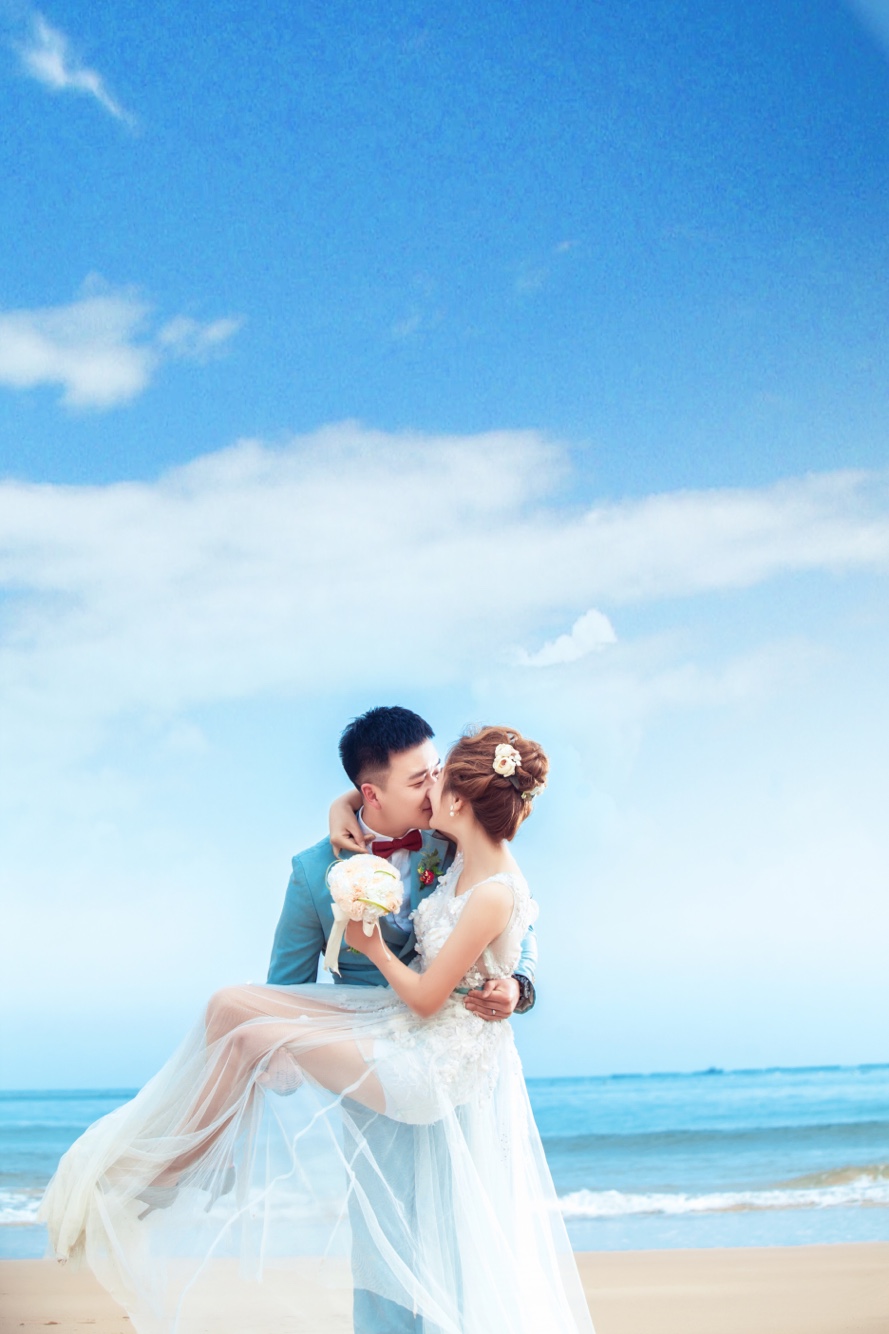关于拍海边我的婚纱照发一些未精修的婚纱照