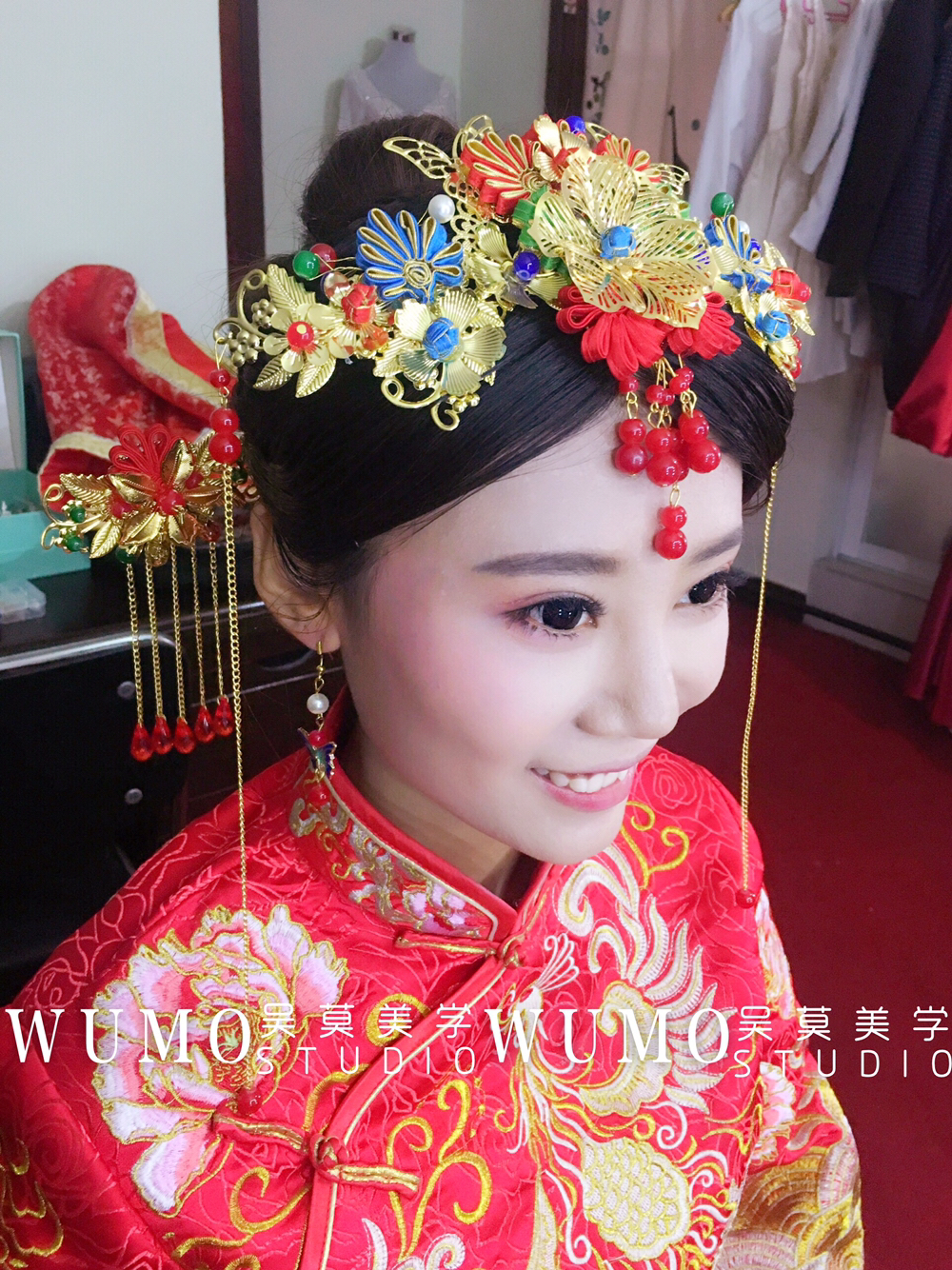 吴莫婚纱礼服