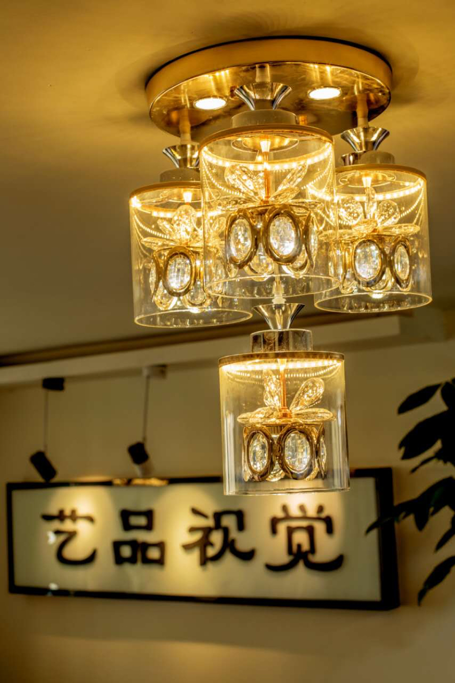 艺品视觉婚纱摄影工作室