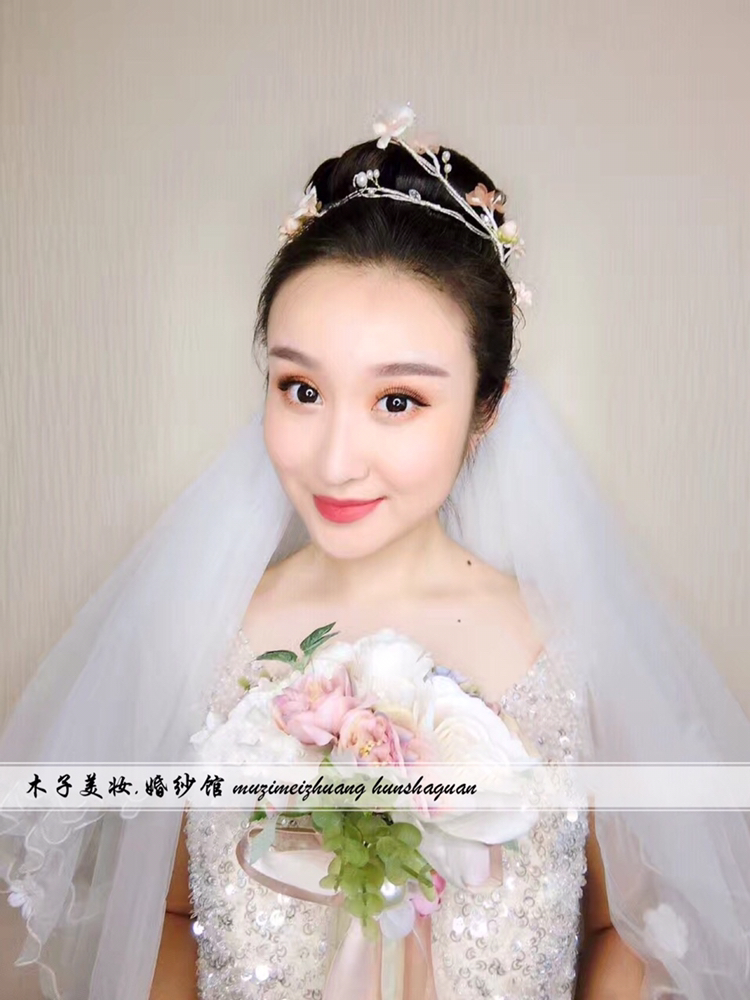 木子美妆婚纱馆