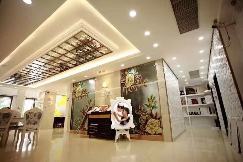 新天地时尚婚纱摄影