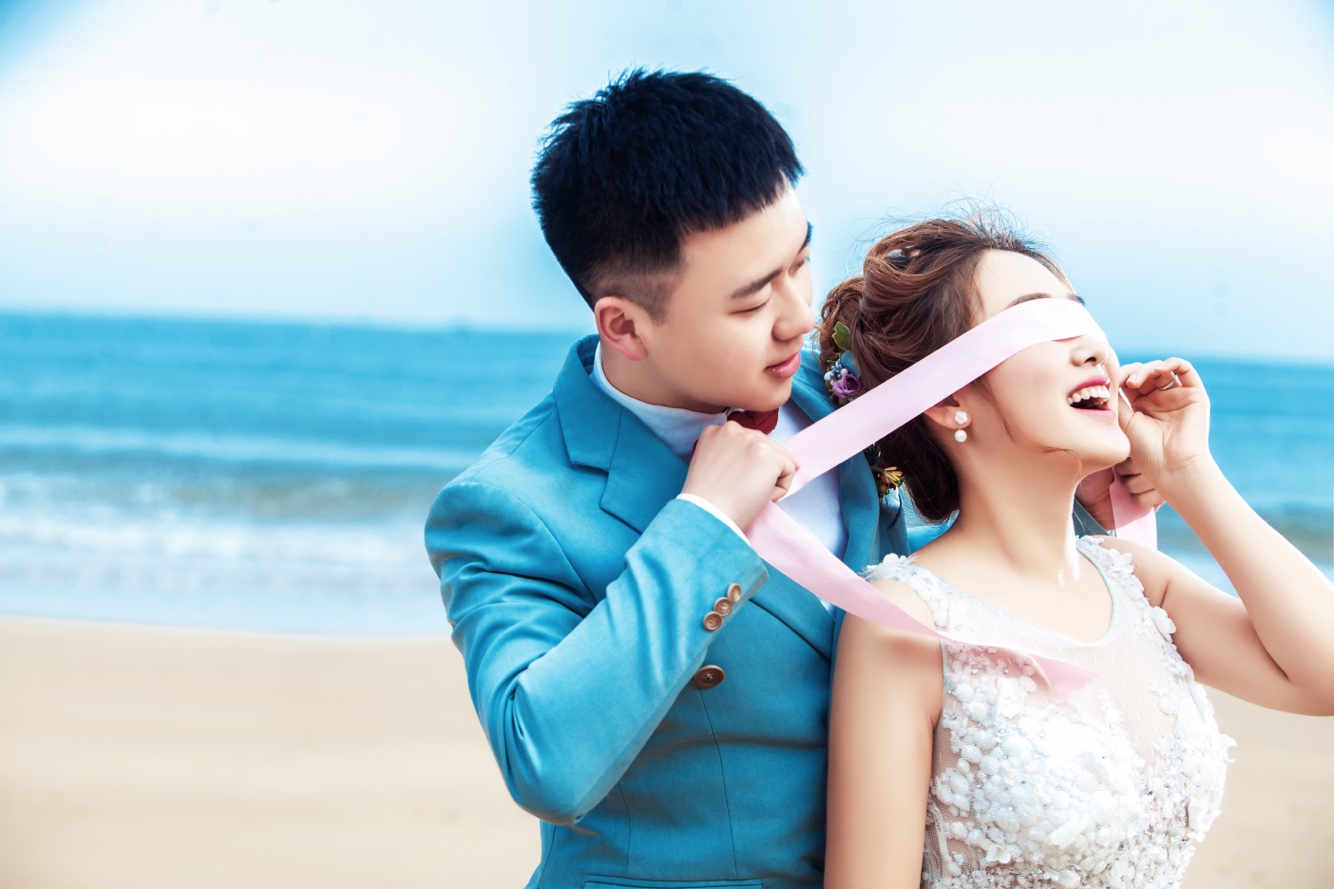 关于拍海边我的婚纱照发一些未精修的婚纱照