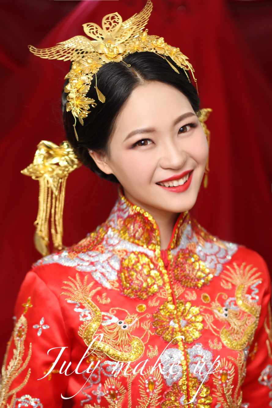 柒月美妆婚纱