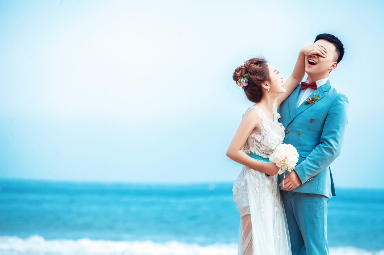 关于拍海边我的婚纱照发一些未精修的婚纱照