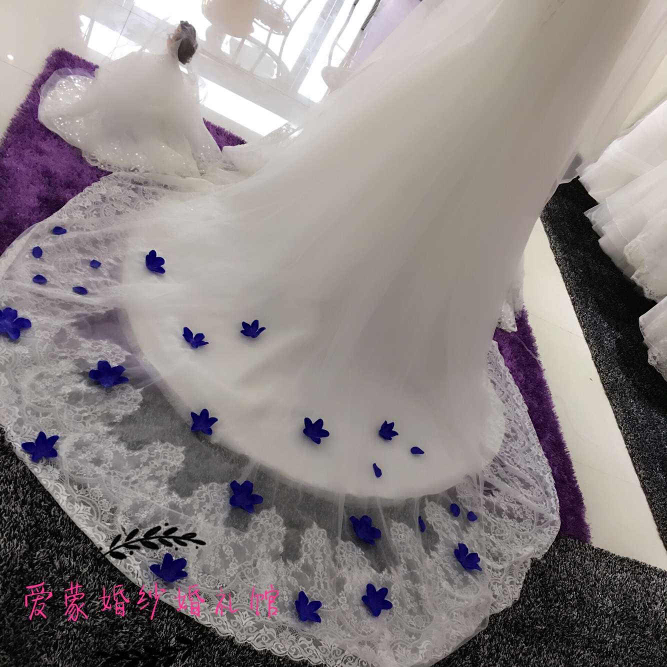 爱蒙婚纱馆