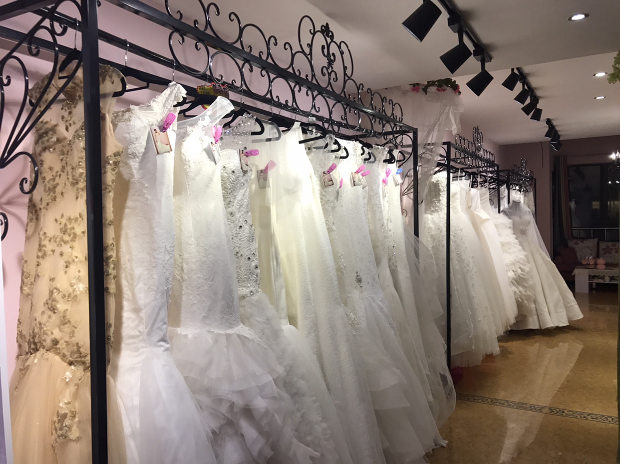 乐优婚纱礼服定制馆
