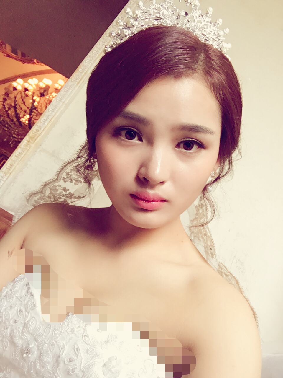 昨天刚在太郎花子拍的婚纱照，不知道出来咋样。