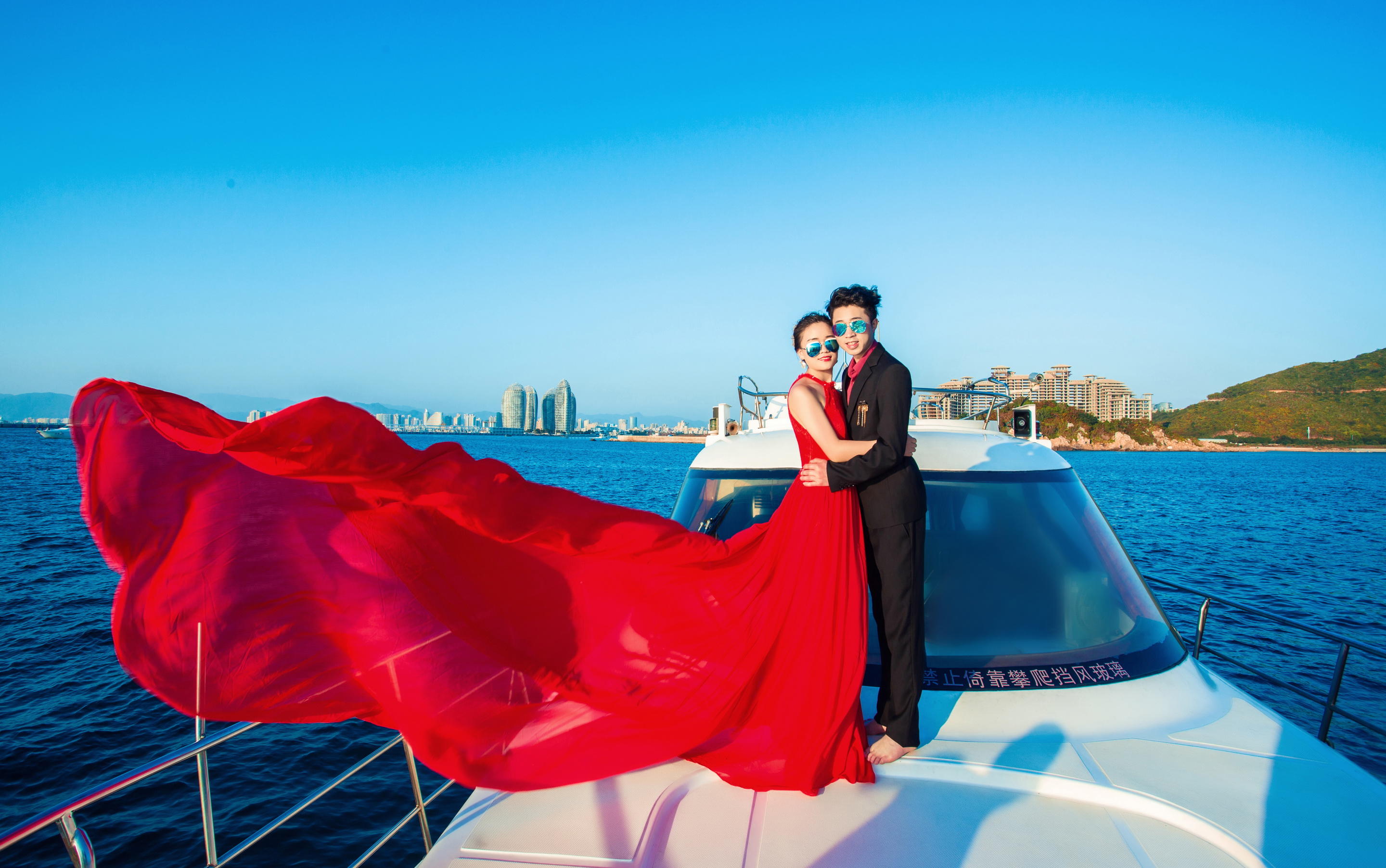 龍陽(yáng)峽谷+沙漠+MV 一對(duì)一服務(wù) 送酒店三天兩晚