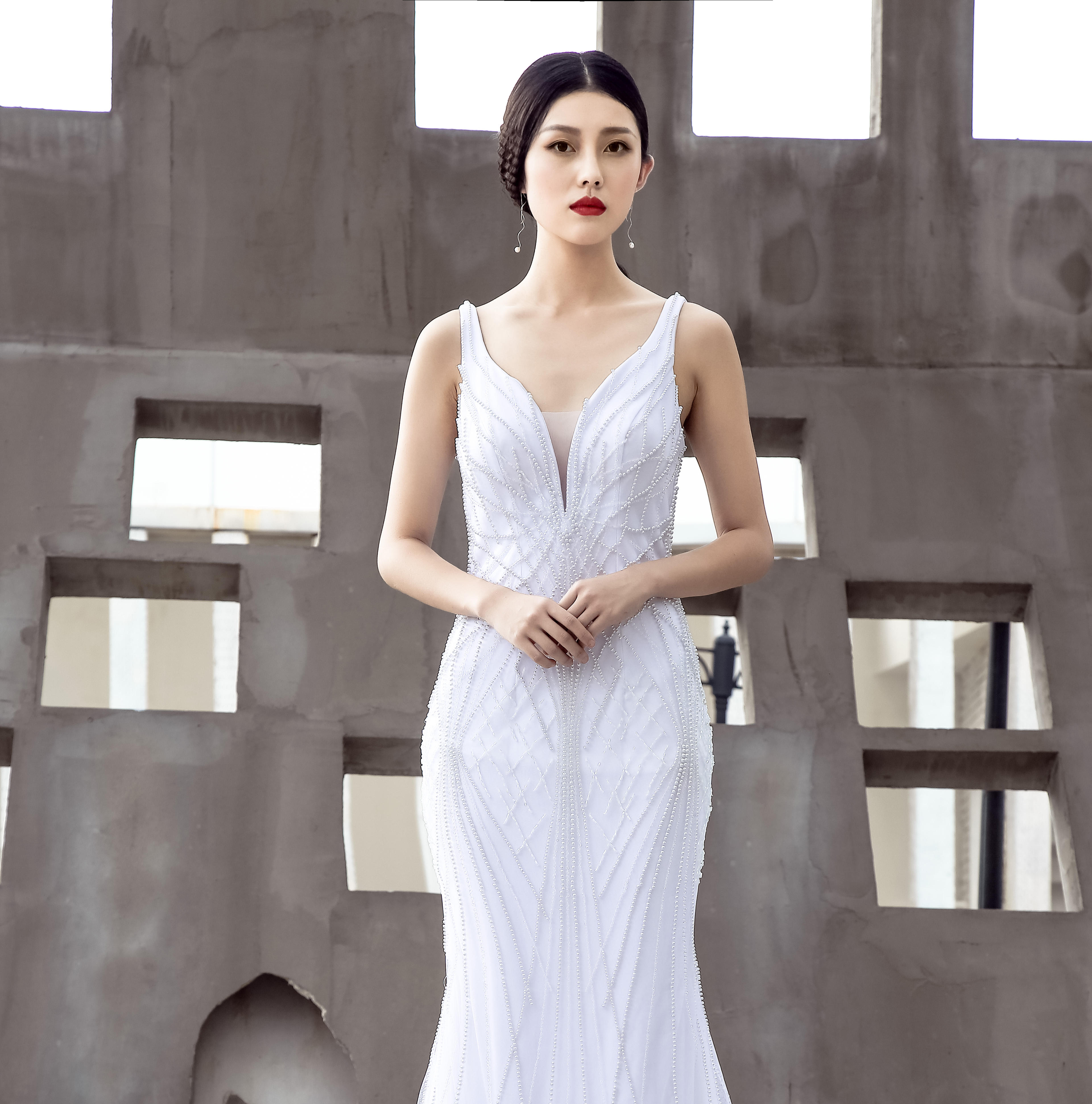 女神式白色礼服设计师品牌