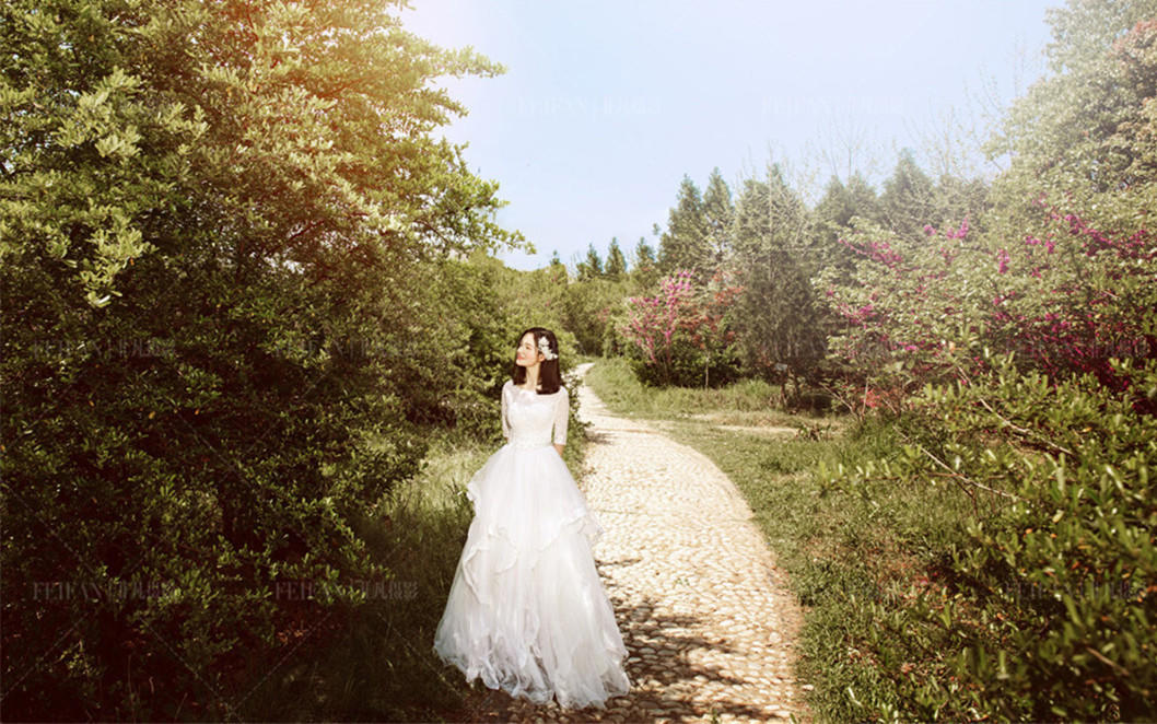 潮人必拍+复古玩趣系列 +10服10造场景任你选