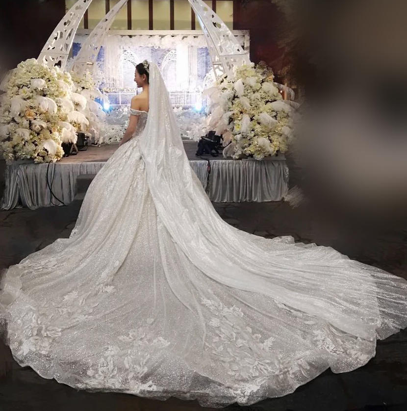 嫁艺美2米超大拖尾主纱+婚纱礼服全场任选四件租赁