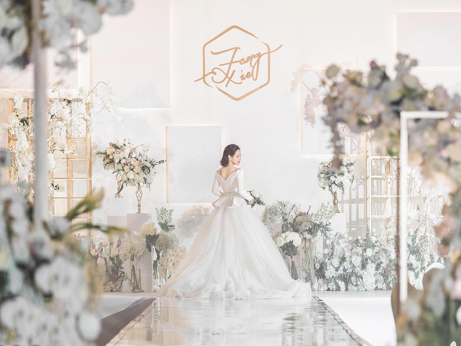 《纯金》定制浪漫香槟色西式婚礼