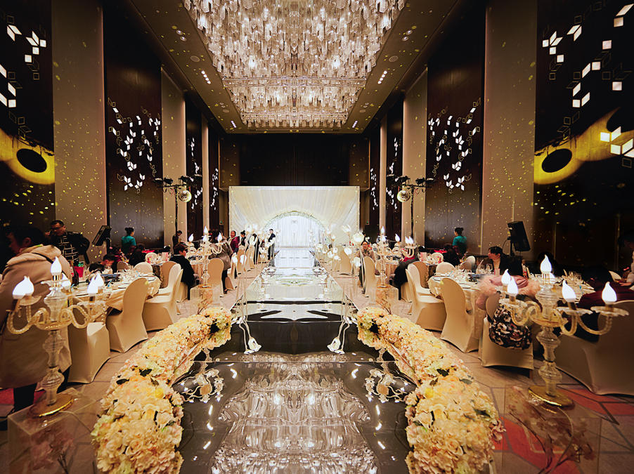 爱在一起 —— 轻奢主义：择一人深爱，等一人终老