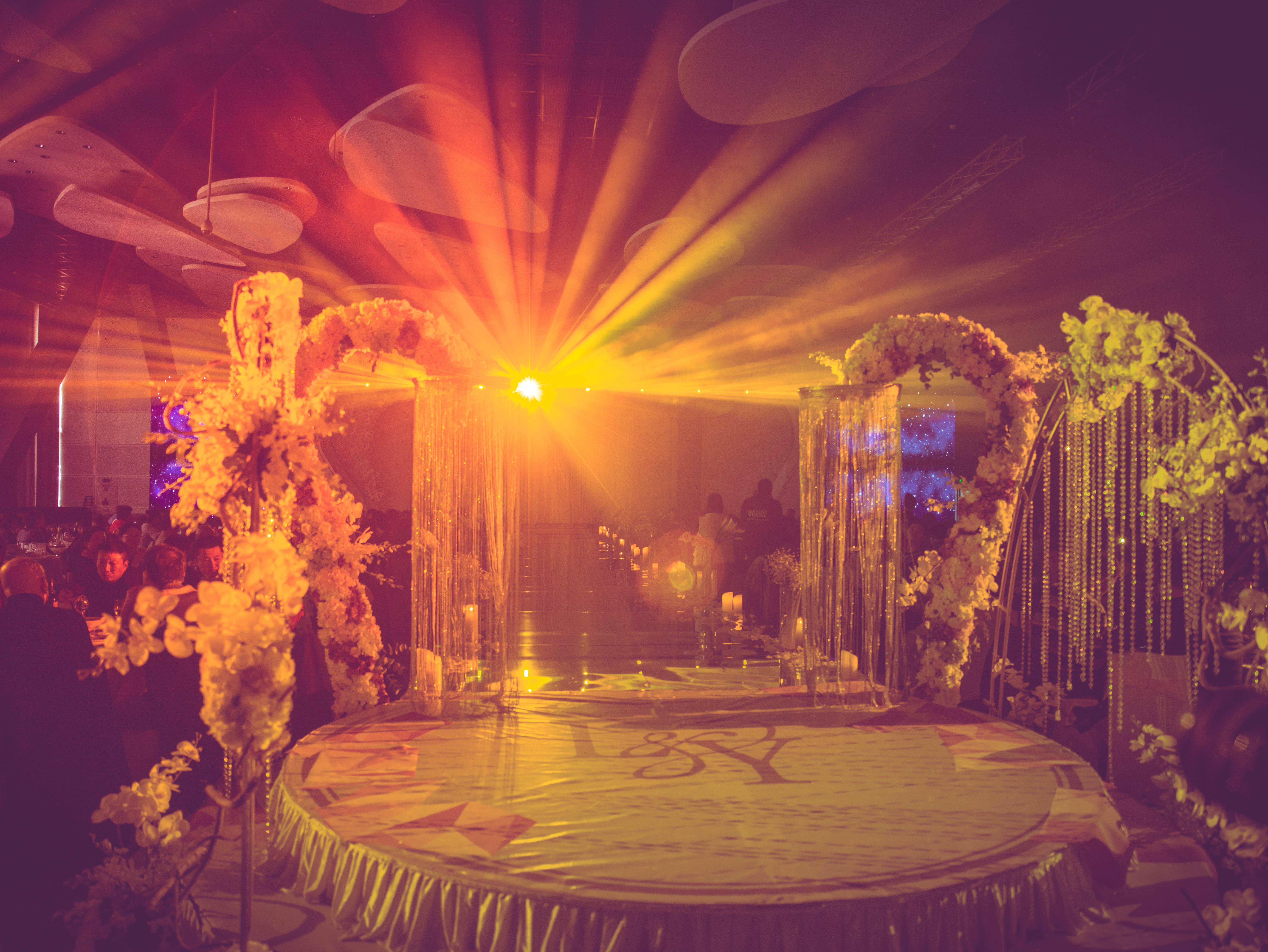 唯尼婚礼【 东港国际会议中心】《遇》