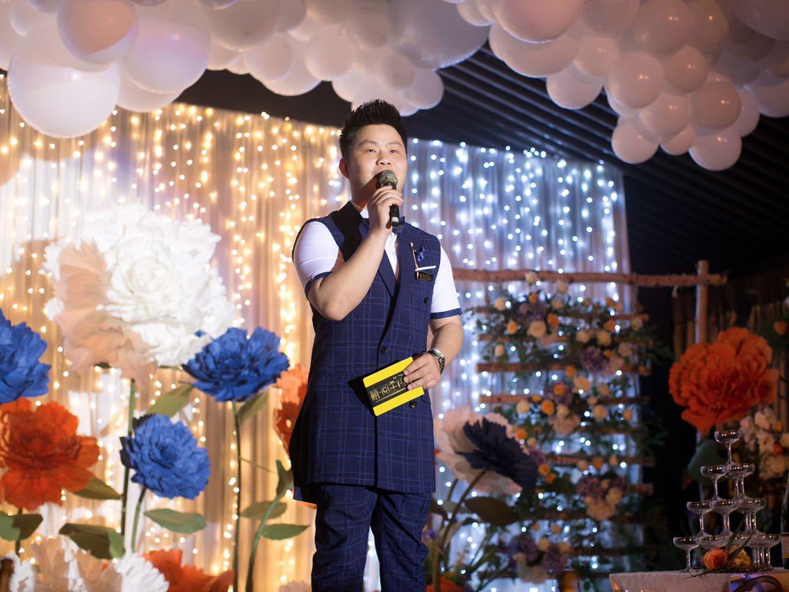 浙江禧阅主持人———张撼