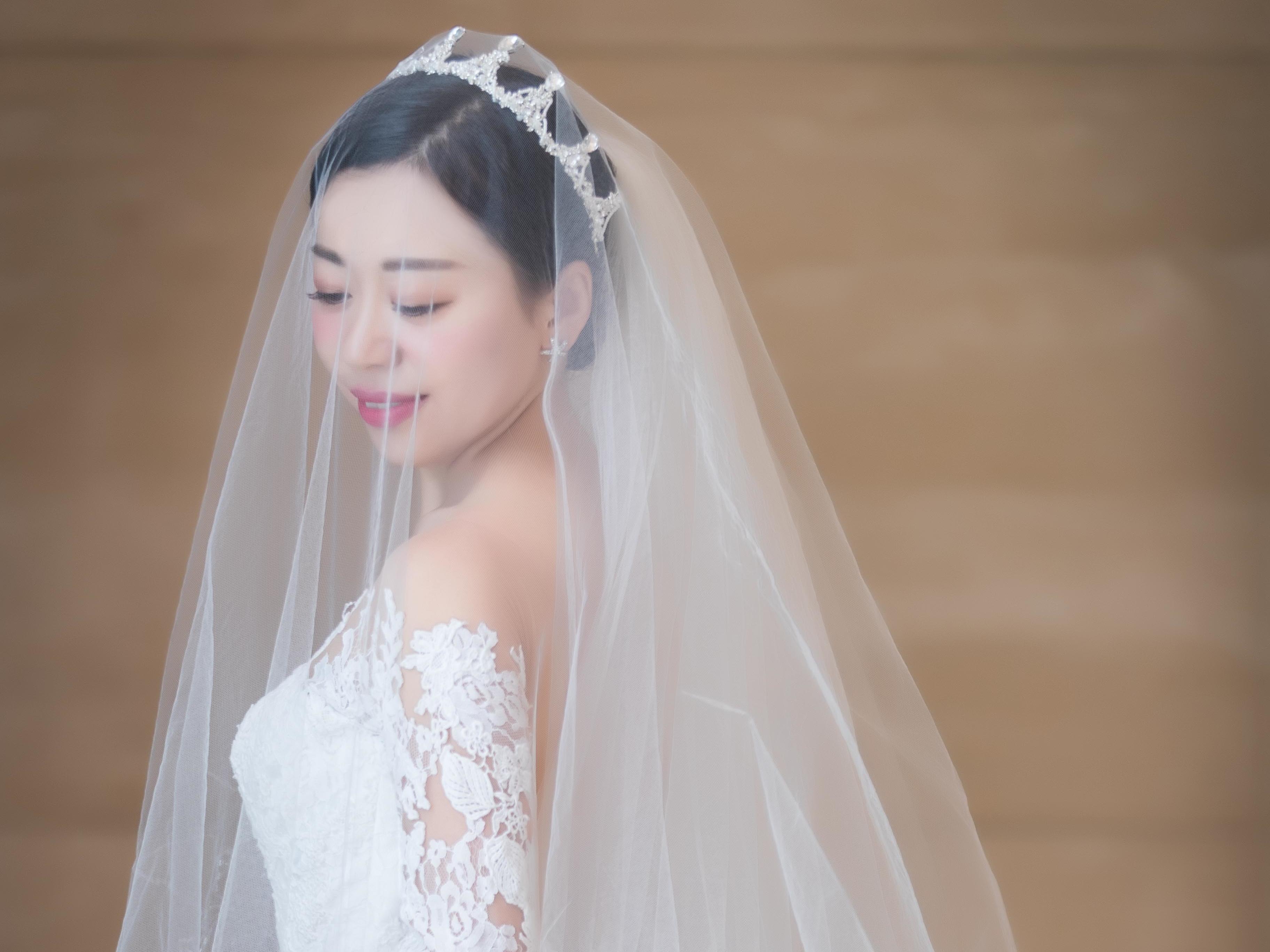 荼白嫁衣-pronovias-haland