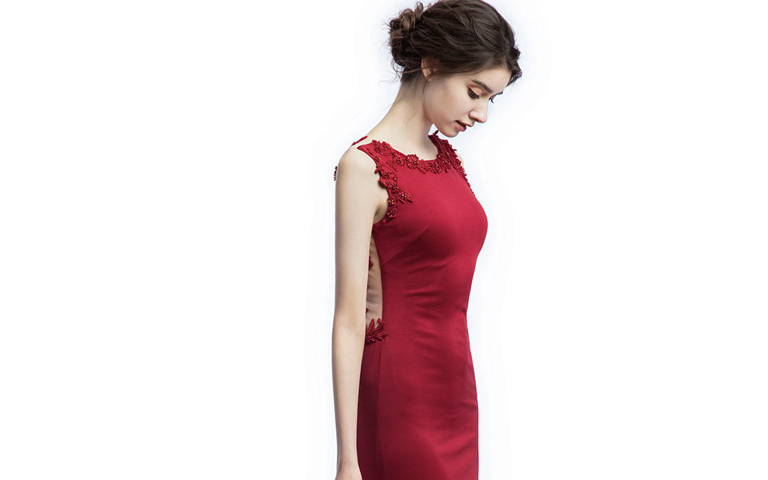 La Promise | 红色缎面美背敬酒服