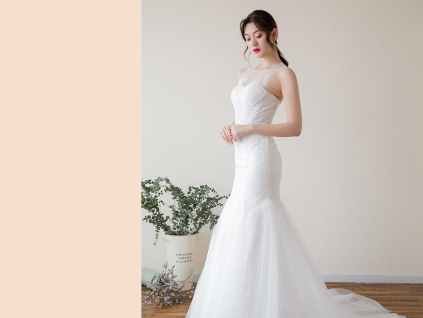 【浩爱婚纱】倾城 蕾丝收腰鱼尾无袖拖尾 轻婚纱