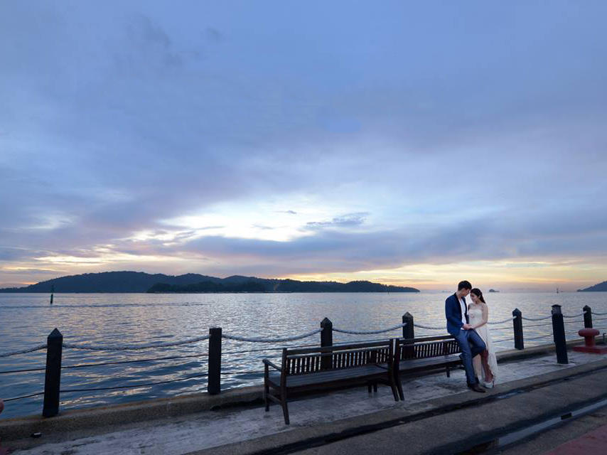 【限時(shí)特】馬來亞庇落日沙灘旅拍婚紗照 3服3造