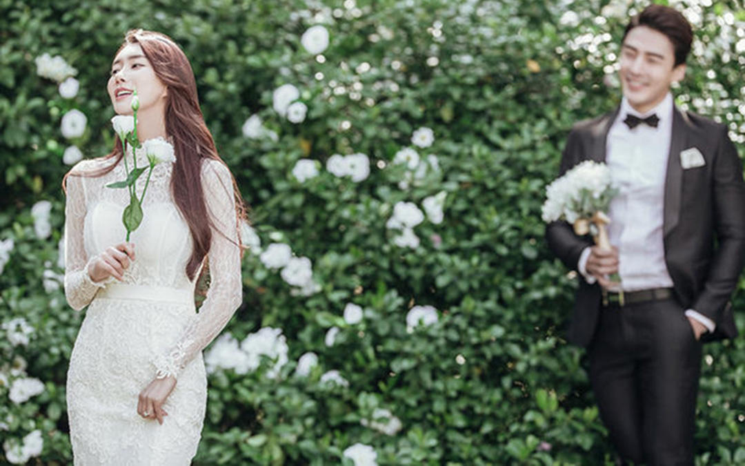 【限时团购】真摄影特惠团购简约风婚纱照