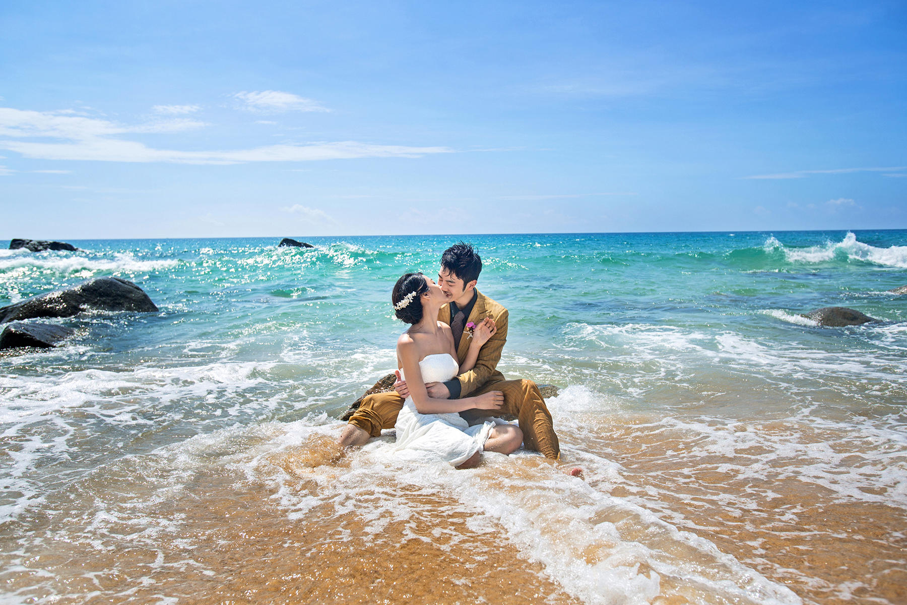 [销量爆款]本月订单送全新婚纱1件