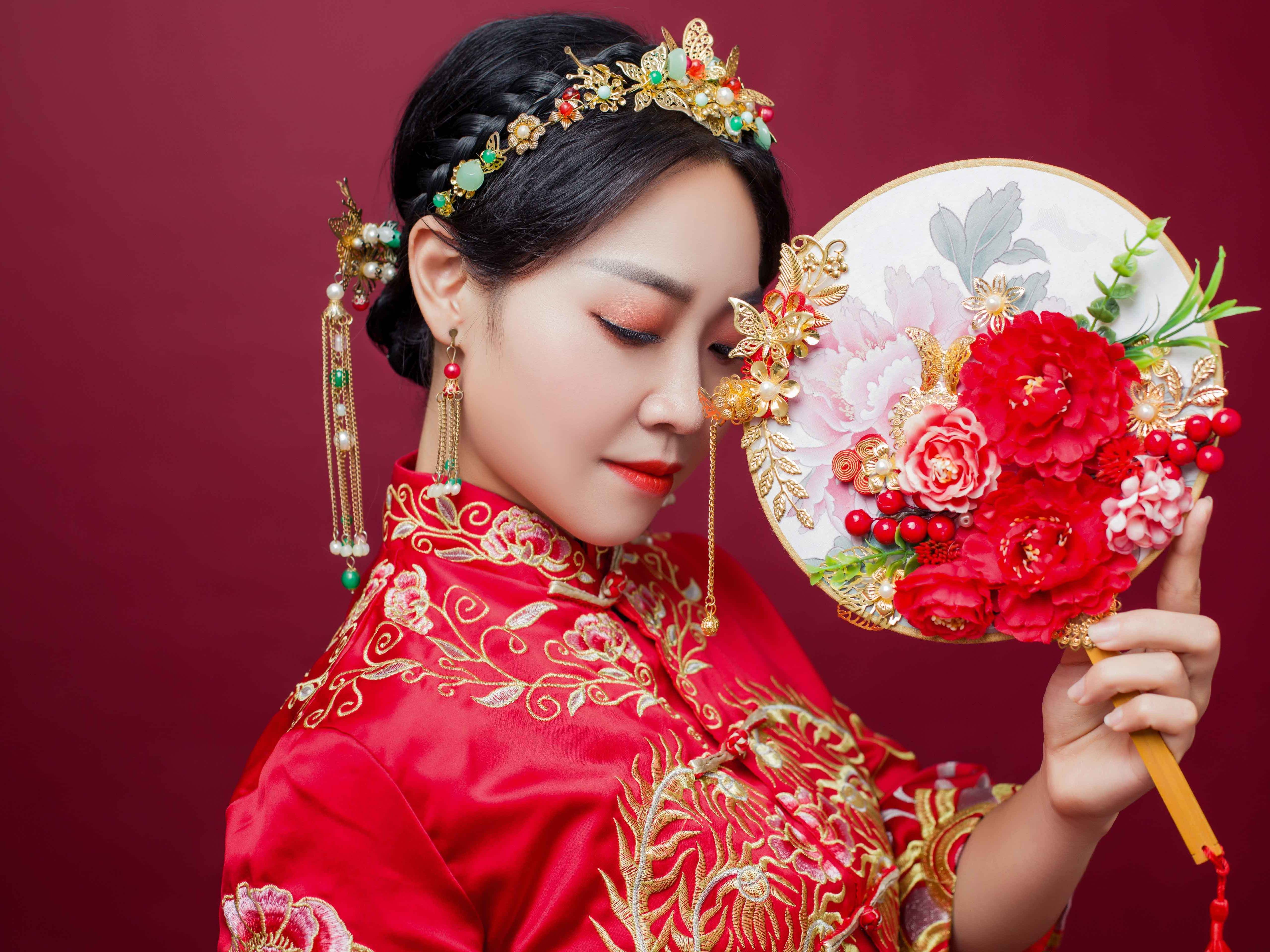 资深档全程跟妆两次妆面 造型 送妈妈跟伴娘妆一次