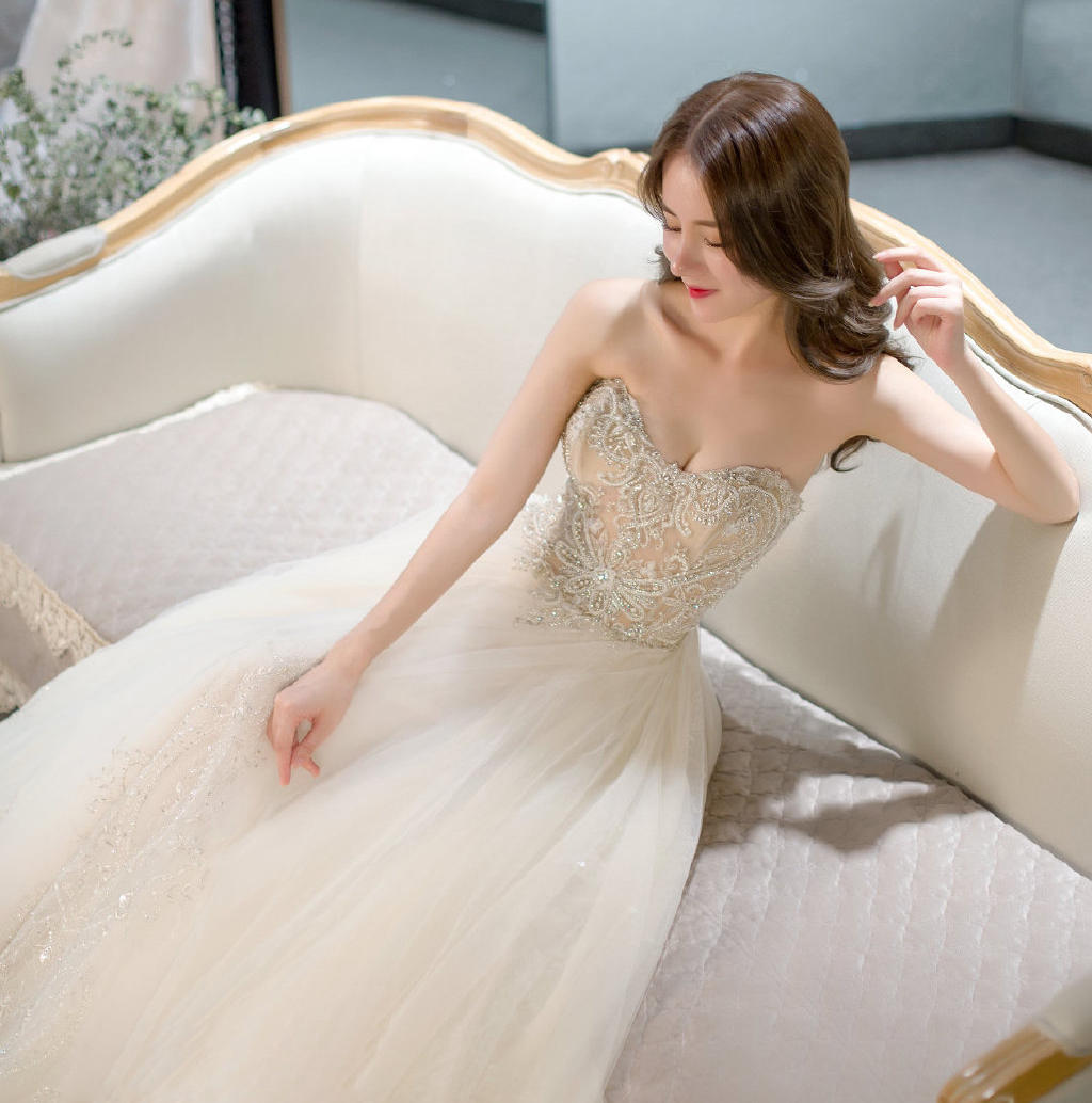 薇拉高奢/创始人/全天跟妆+仪式纱+中式+