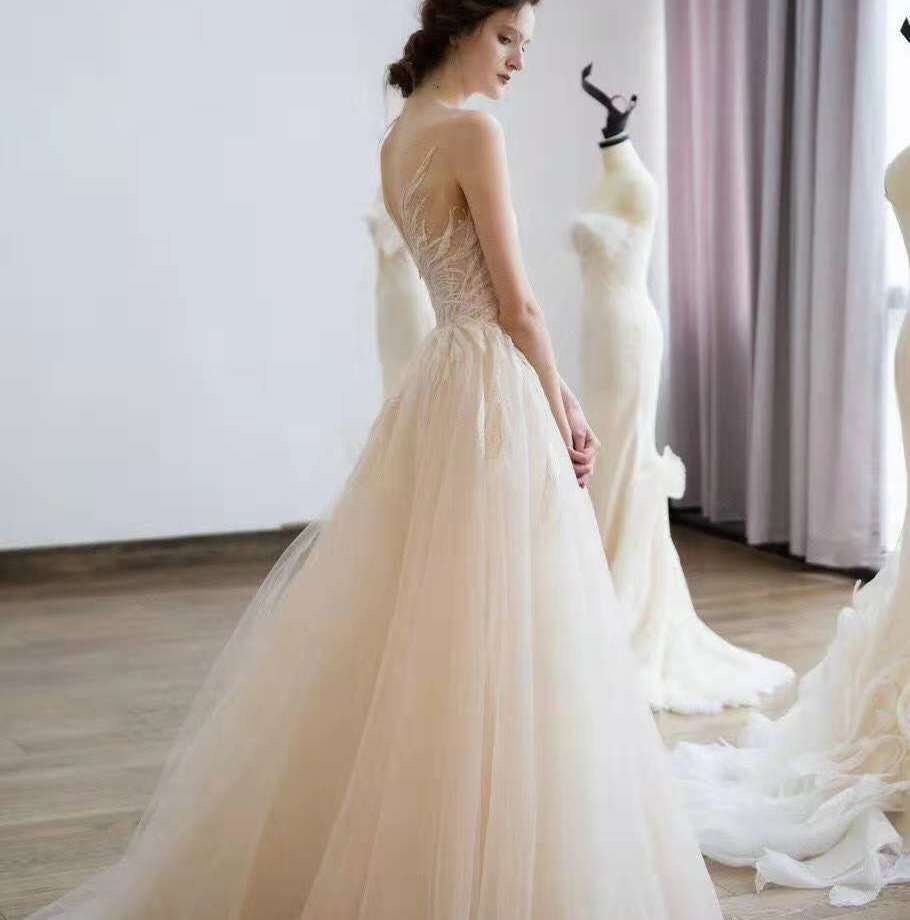 飘逸轻纱 出门 草地婚礼