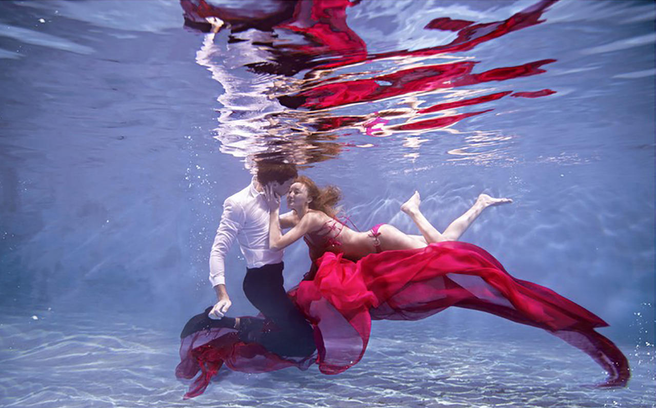 机票报销1000！服装景点不限！吃住行一价全包！