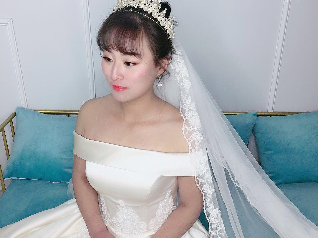 婚纱礼服C套餐（齐地纱或秀禾、大拖尾、敬酒服）