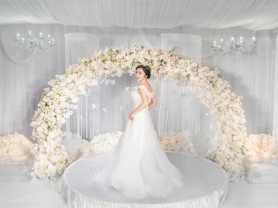 意芙婚礼—韩式樱花蝴蝶拱门 浪漫套系