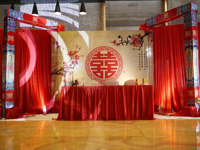 【奥丽奥婚礼】温暖大气的香槟色系婚礼