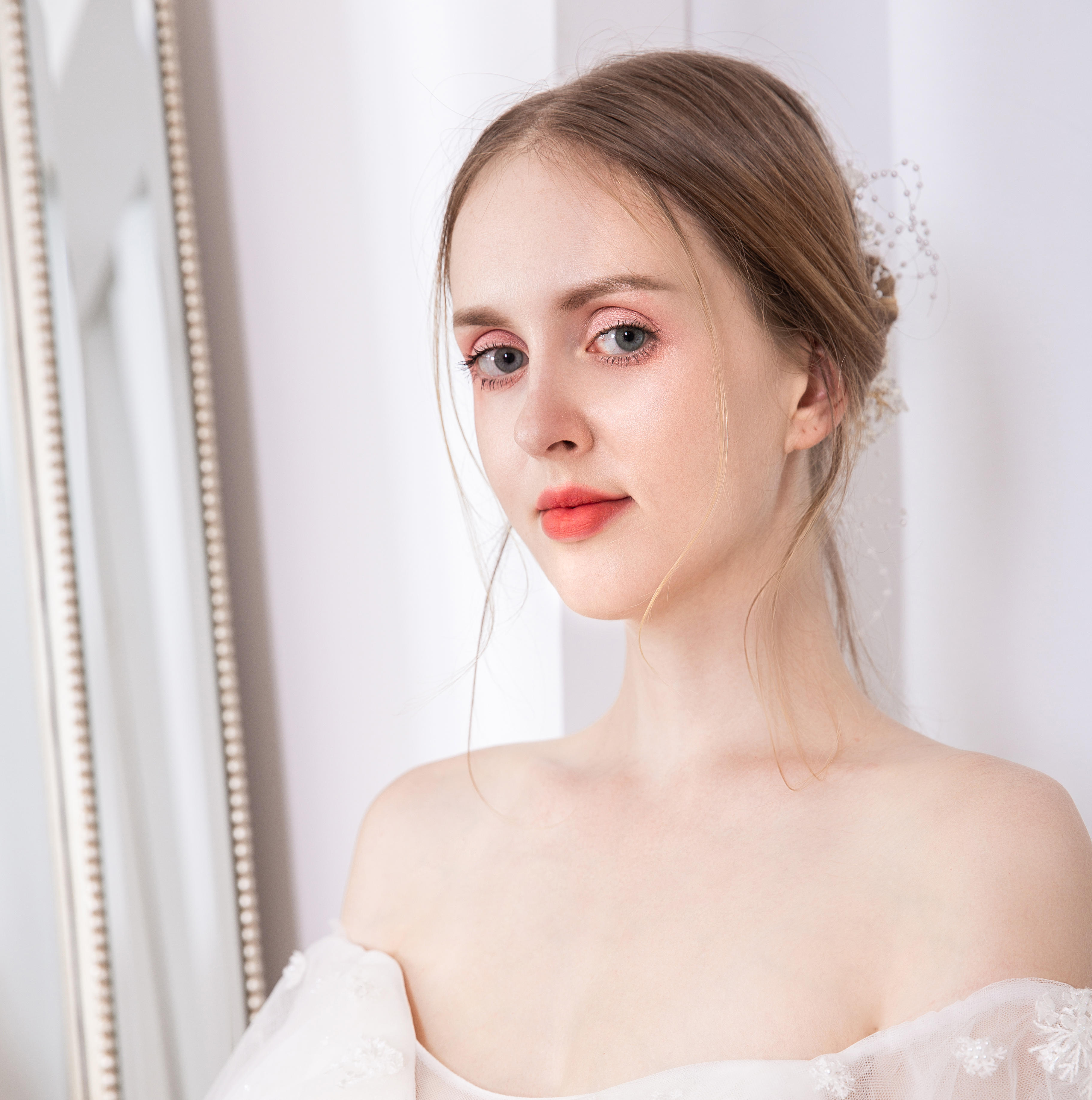 「本季爆款」系列奢华婚纱礼服 5件套跟妆