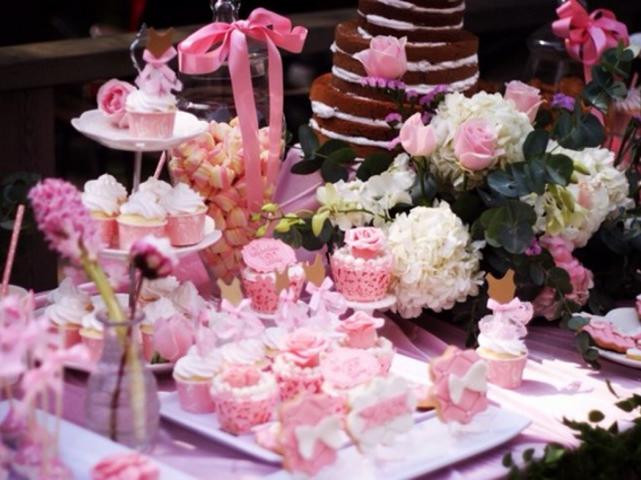 Pings cake粉嫩系中大型甜品臺