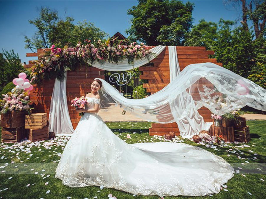 韩式简约复古户外婚礼布置