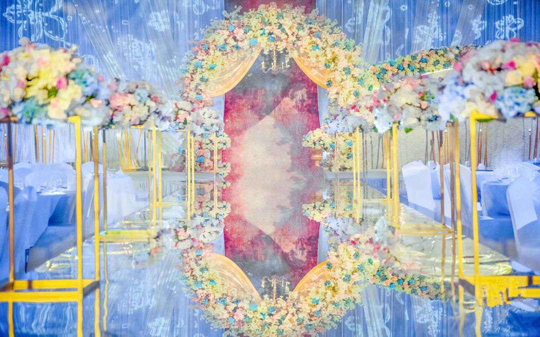      唯美梦幻的嫩黄