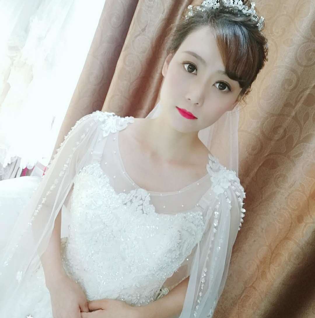 婚纱礼服租赁8件套999元