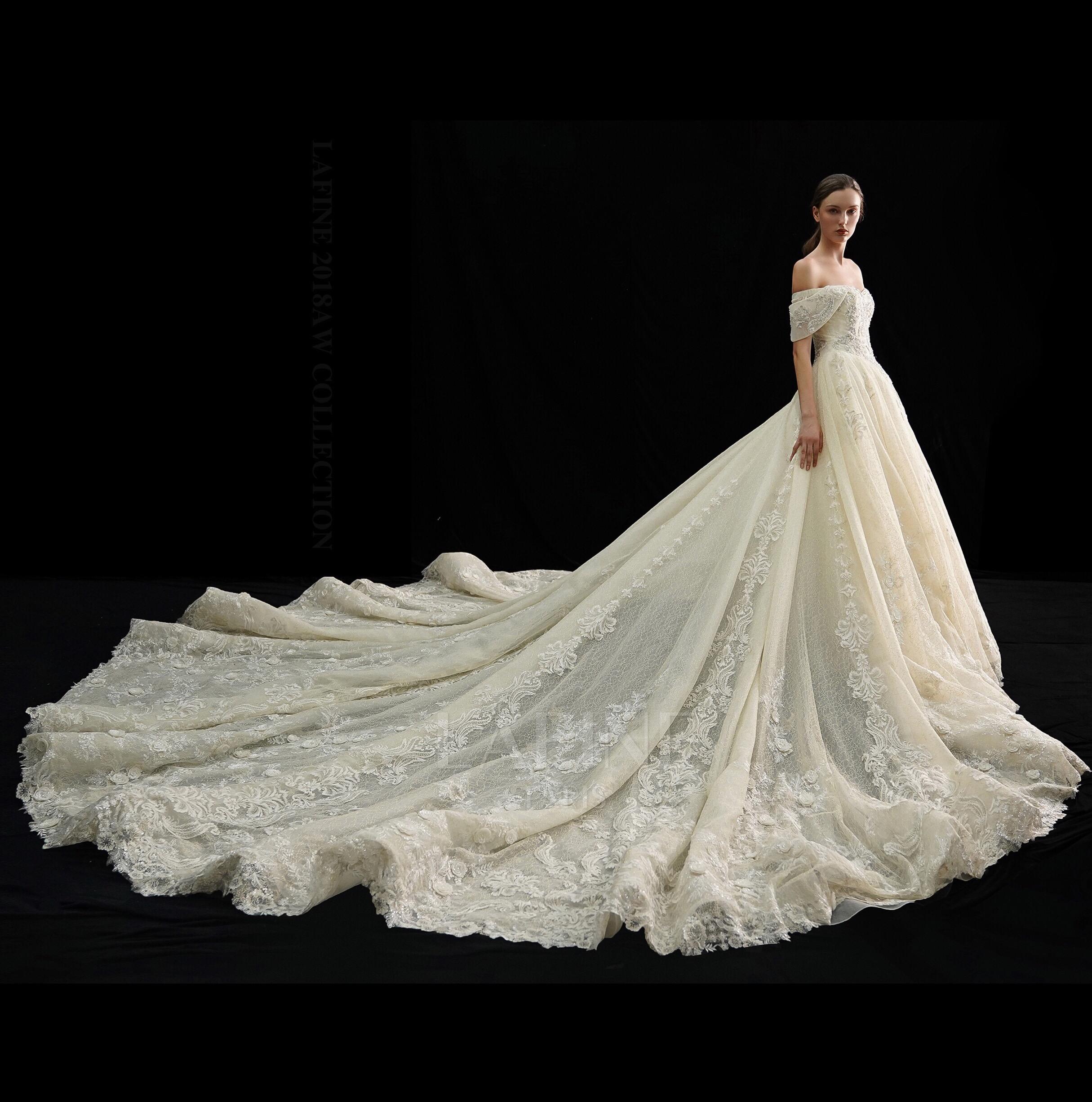 奶酪新娘【高定皇妃套餐】重工婚纱礼服4件+造型