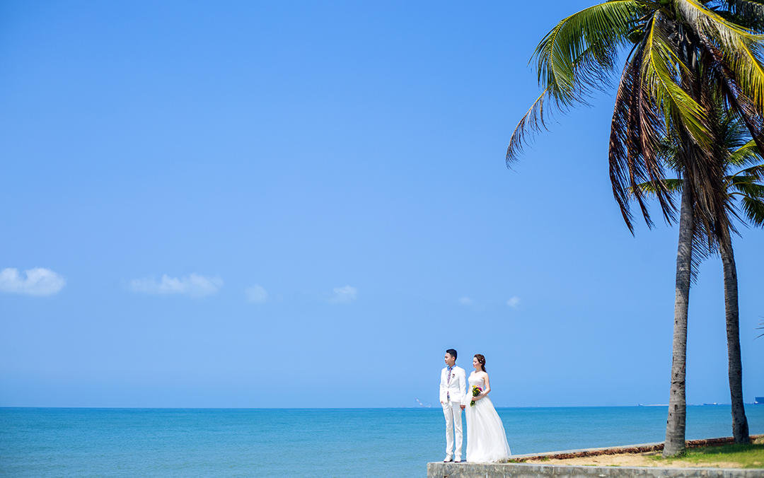 雙景區(qū)蜈支洲島+非誠勿擾2+服裝20+套產(chǎn)品包郵