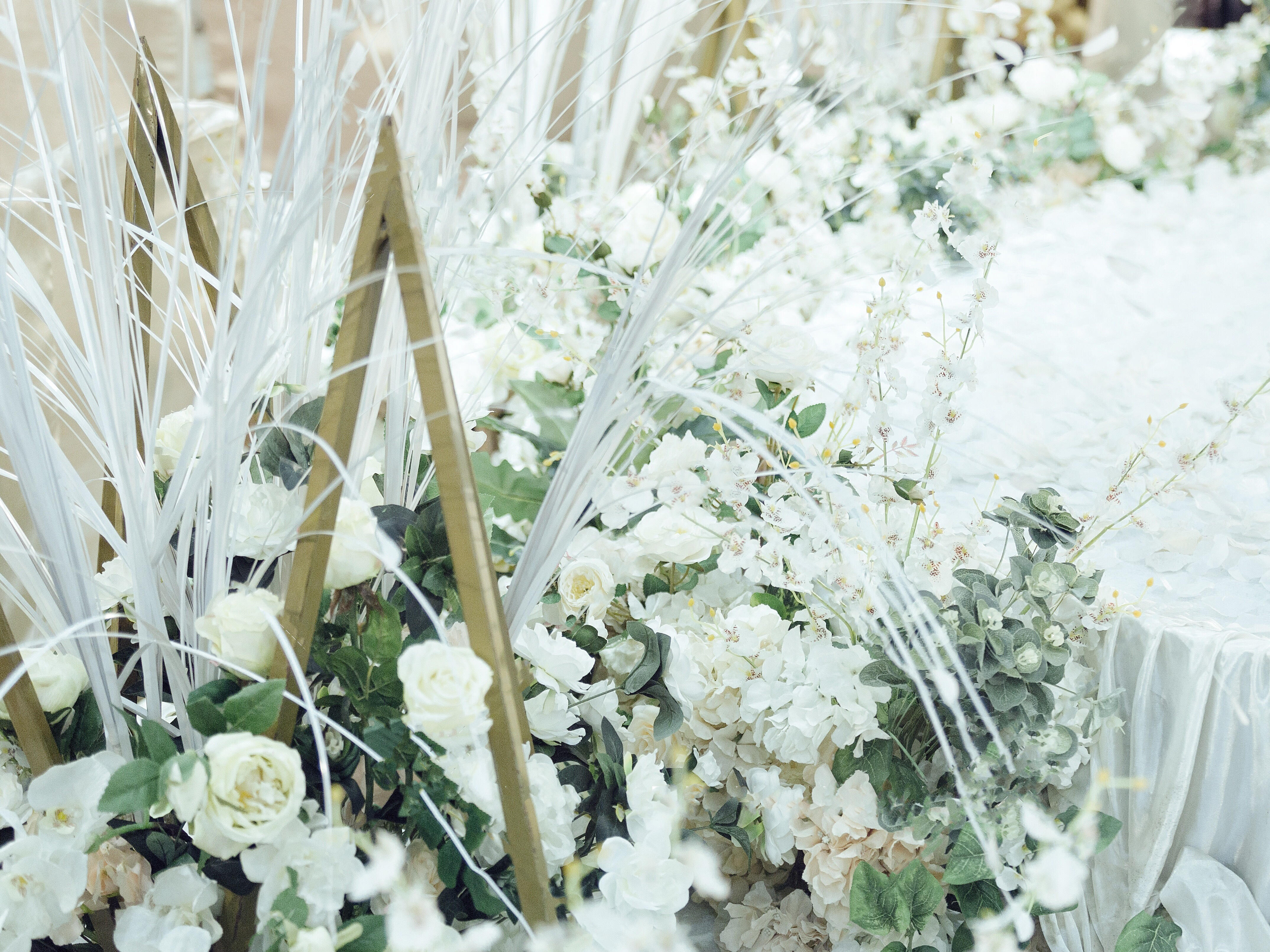 爱度婚礼——用屏白金色调套餐