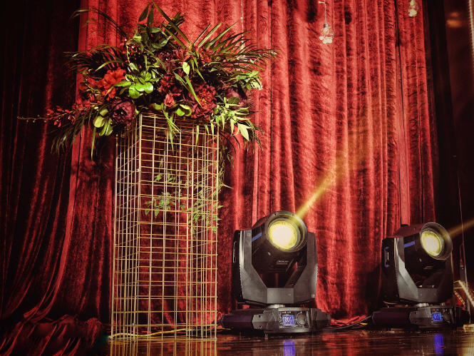 热闹喜庆又洋气的礼堂婚礼