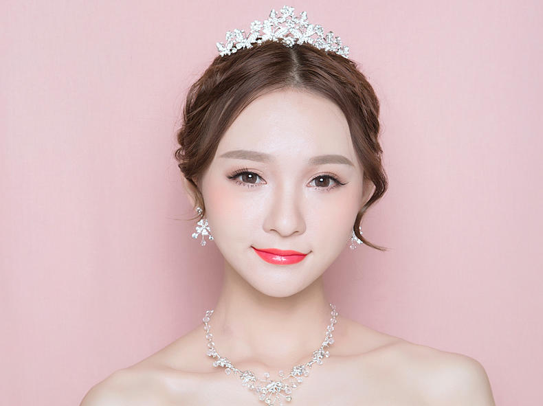 【总监档全天跟妆＋摄影】送超豪华礼包（免费试妆）