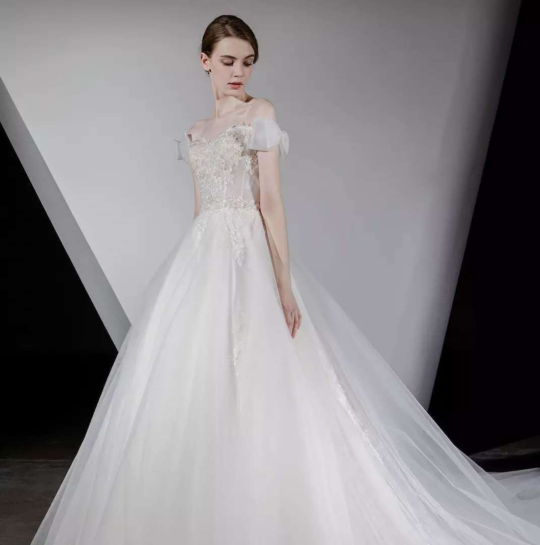 [性价比爆棚]一字肩长拖+秀禾(齐地纱）+敬酒服