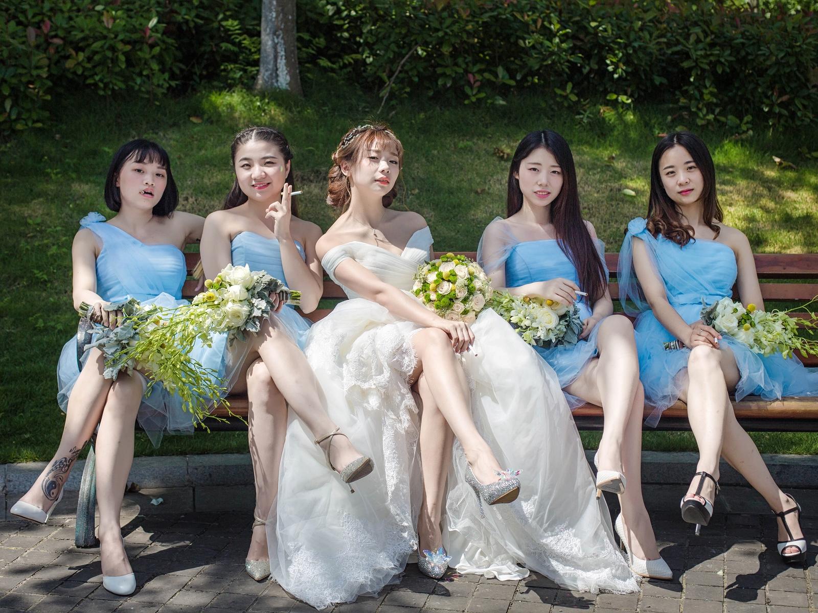 《Nice奈斯新娘》总监跟妆＋首席跟拍＋三套婚纱